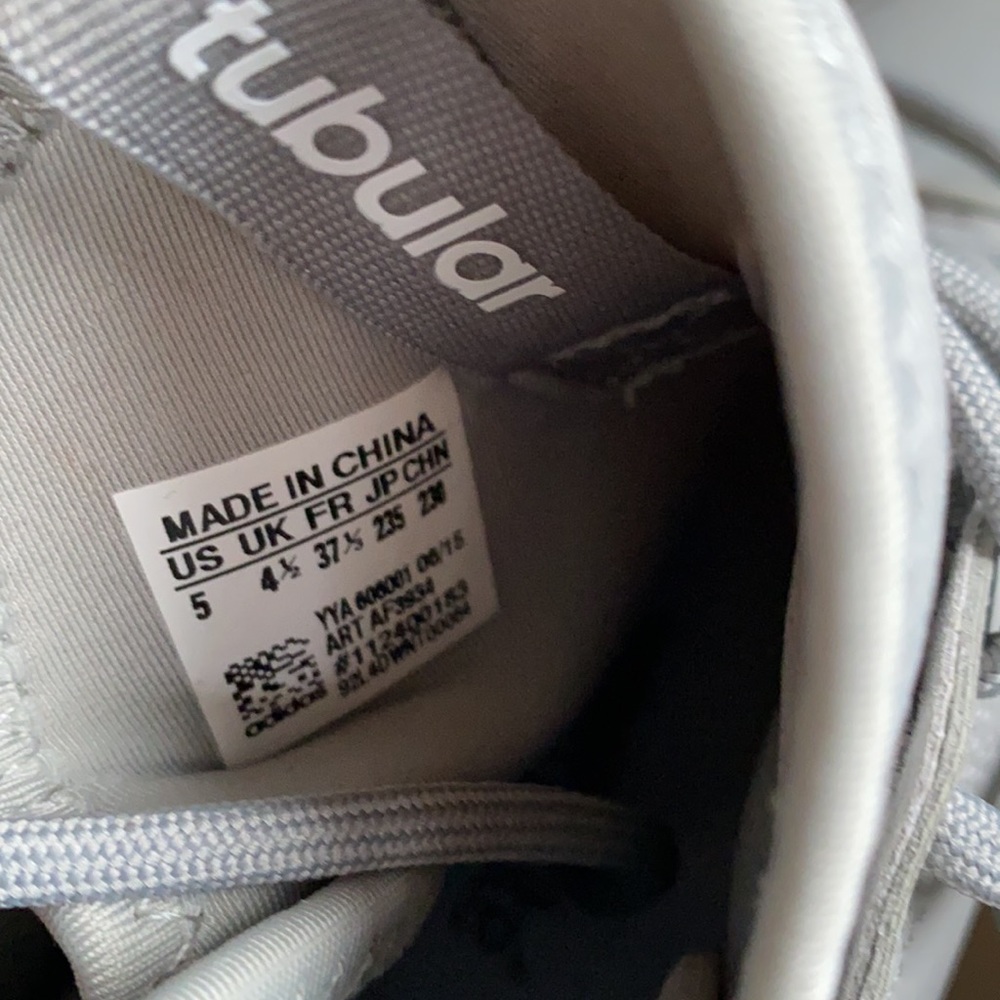Adidas - Picture 4 of 4